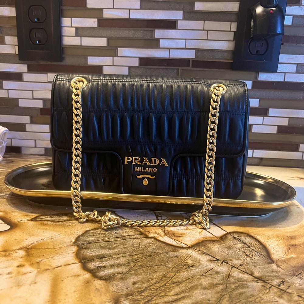 Prada Milano Pattna Napa Gaufrre shoulder bag.